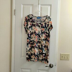 Tunic - Vera Wang - can be worn as a mini dress or as a top with leggings